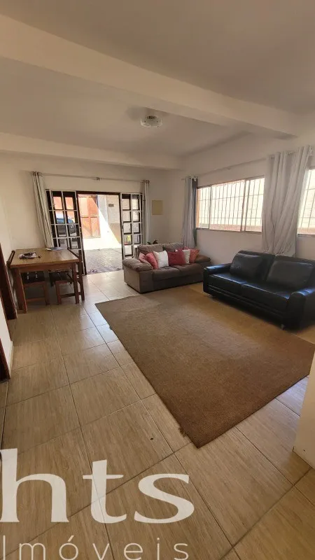 Casa · Jaraguá