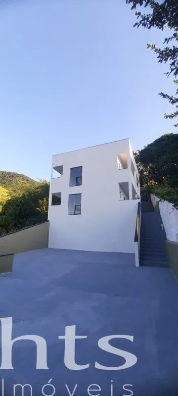 Apartamento · Enseada